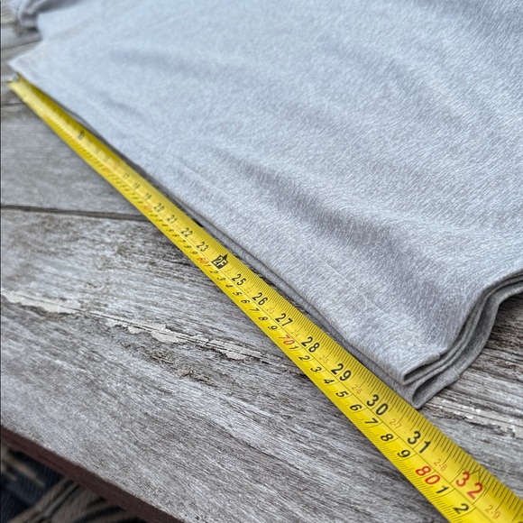 VUORI Halo Essential Wideleg Pant pale grey heather size small nwt - Picture 2 of 5